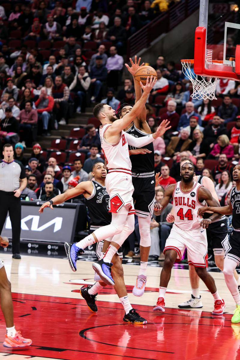 九州娱乐-2021年5月16日 nba常规赛 公牛vs篮网 全场录像回放