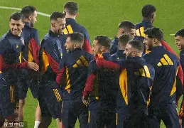 意甲球队全队集训备战，团结合作气氛融洽(意甲球队全军覆没)